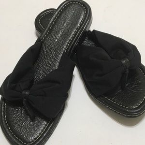 💐EC💐Donald J Pliner big bow thong sandals💐 sz9